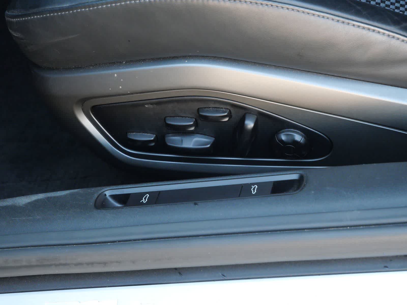 Thumbnail: 2021 Porsche 911 - 10