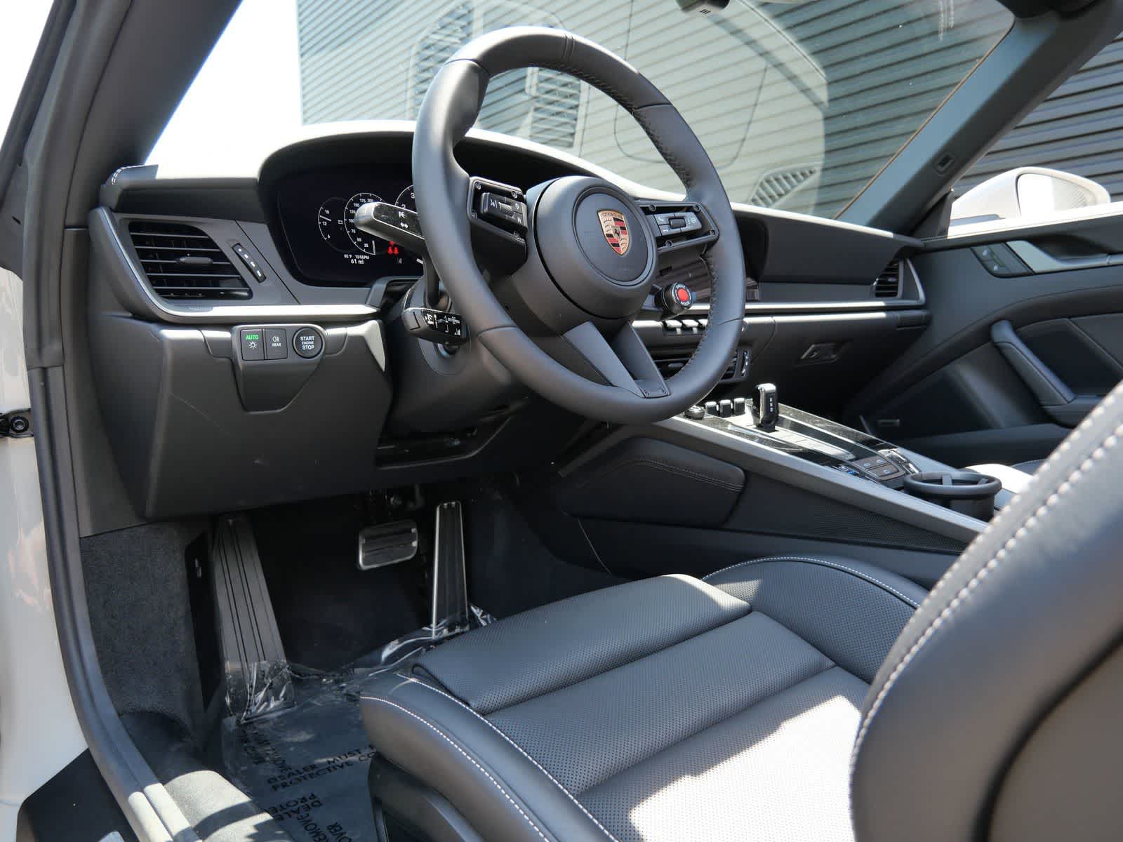 Thumbnail: 2026 Porsche 911 - 4