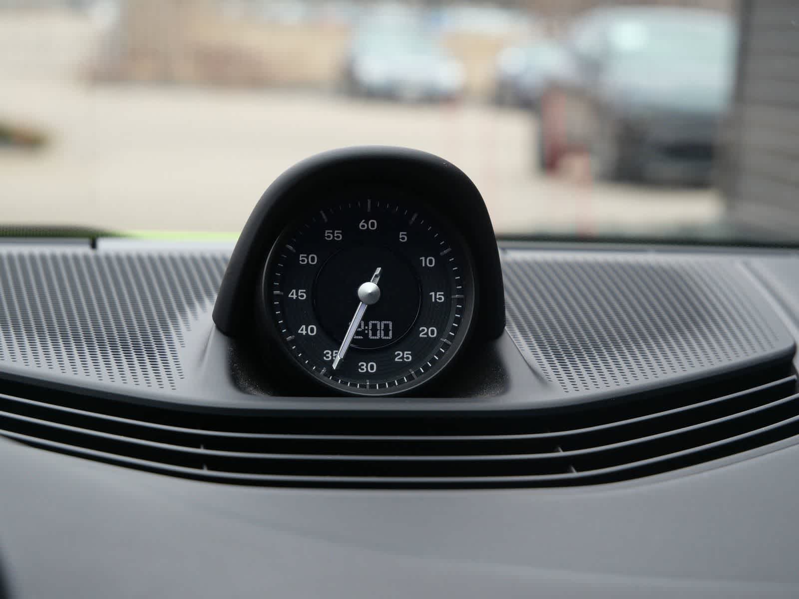 Thumbnail: 2022 Porsche Taycan - 19