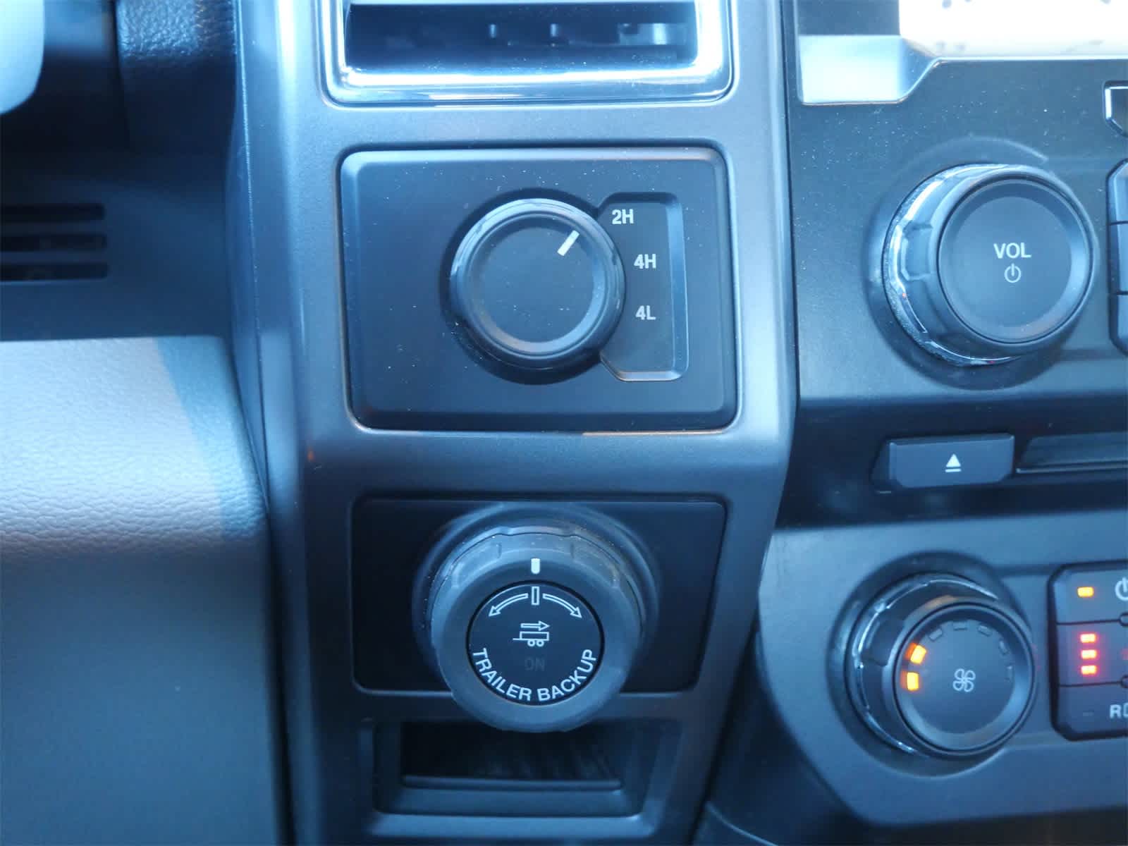 Thumbnail: 2016 Ford F-150 - 23