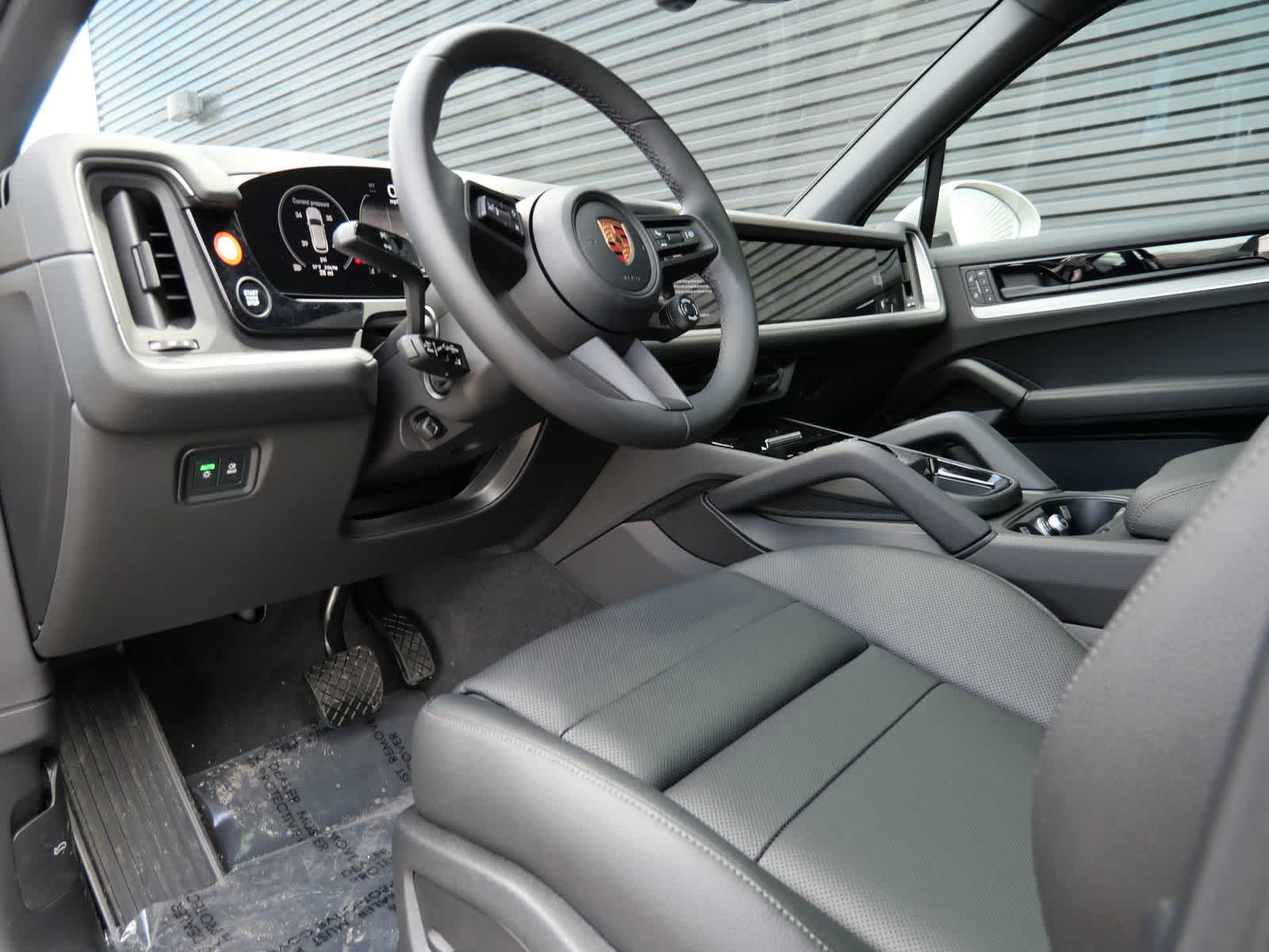 Thumbnail: 2026 Porsche Cayenne - 4