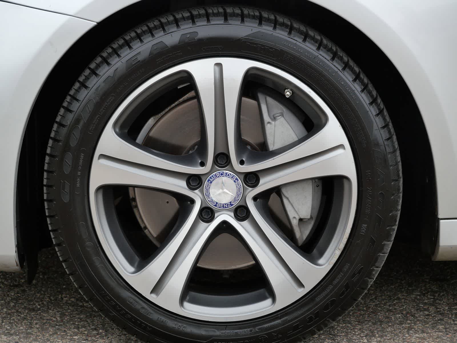 Thumbnail: 2017 Mercedes-Benz E-Class - 7