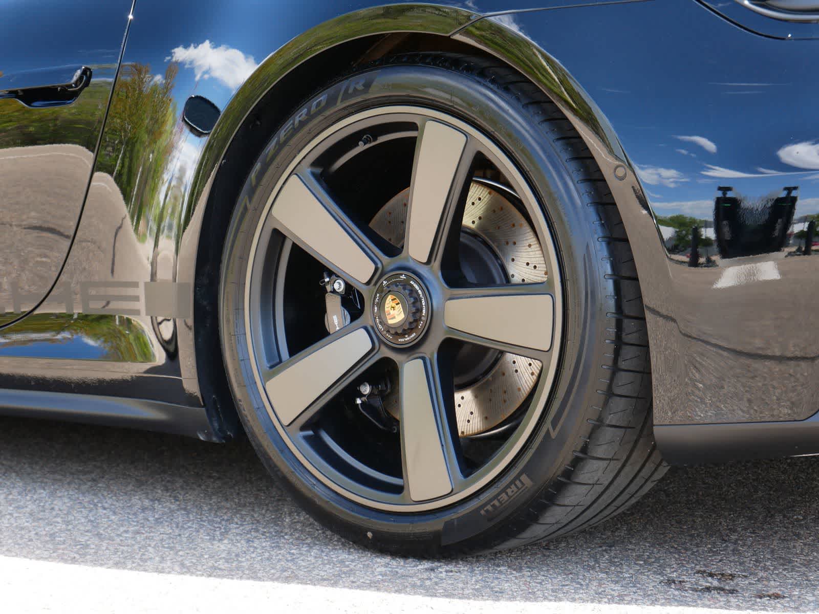 Thumbnail: 2026 Porsche 911 - 4