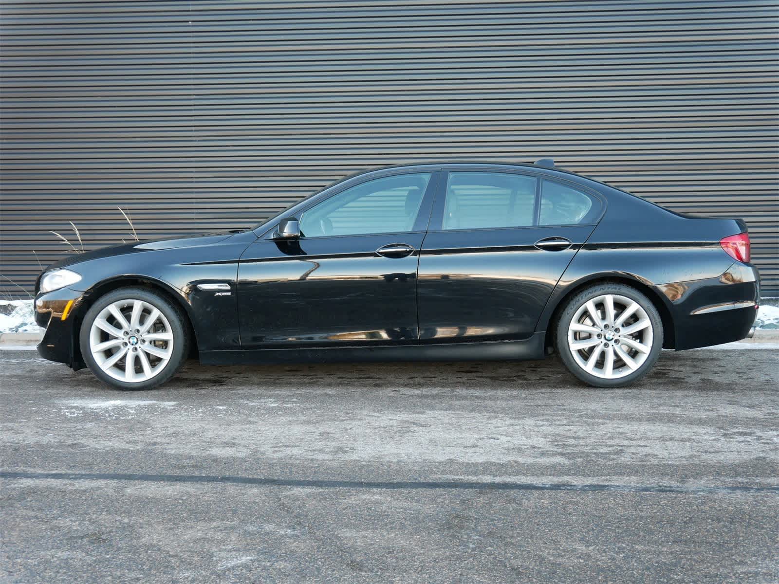 Thumbnail: 2012 BMW 5 Series - 2