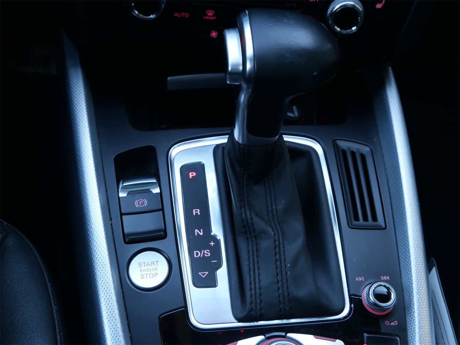 Thumbnail: 2015 Audi Q5 - 24