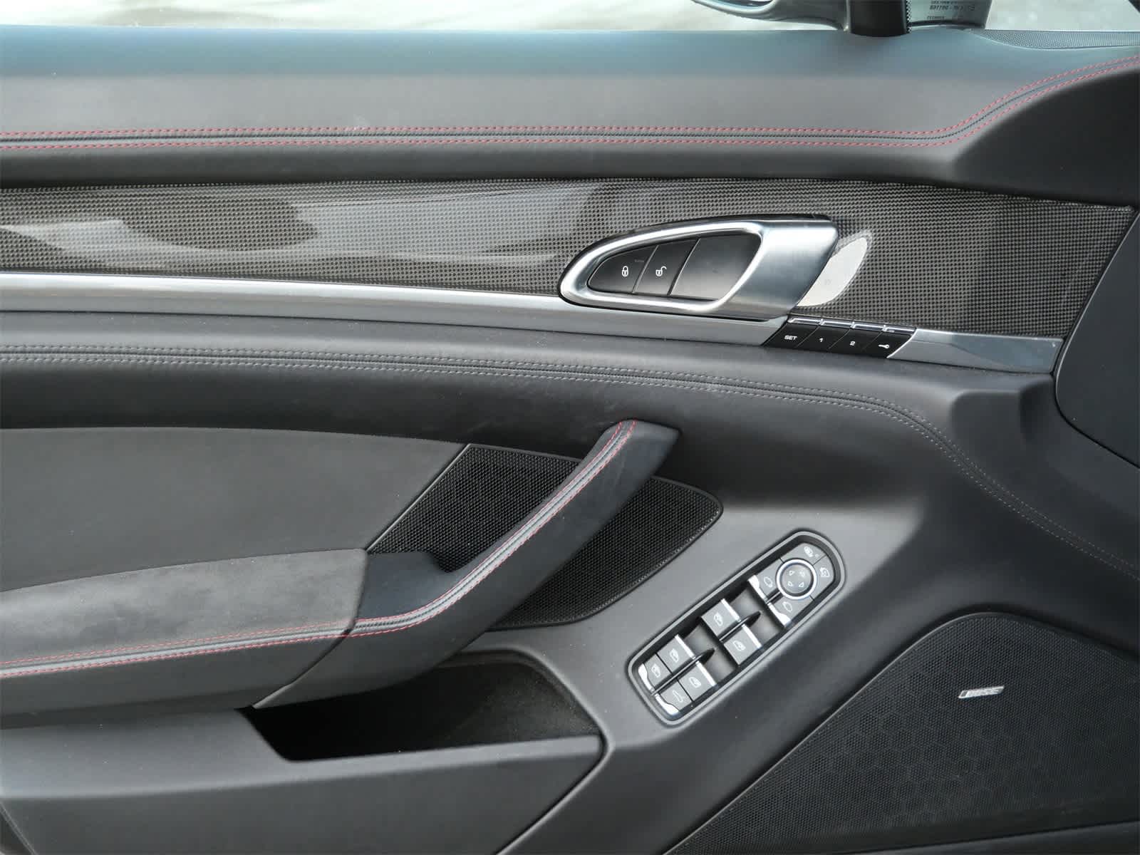 Thumbnail: 2016 Porsche Panamera - 9