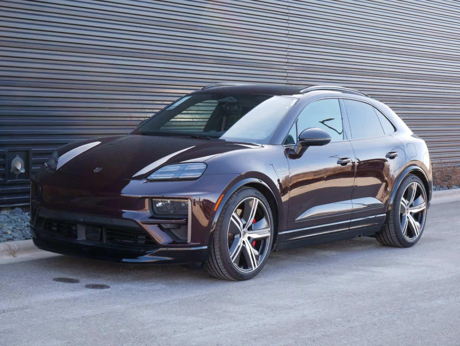 Thumbnail: 2024 Porsche Macan - 1