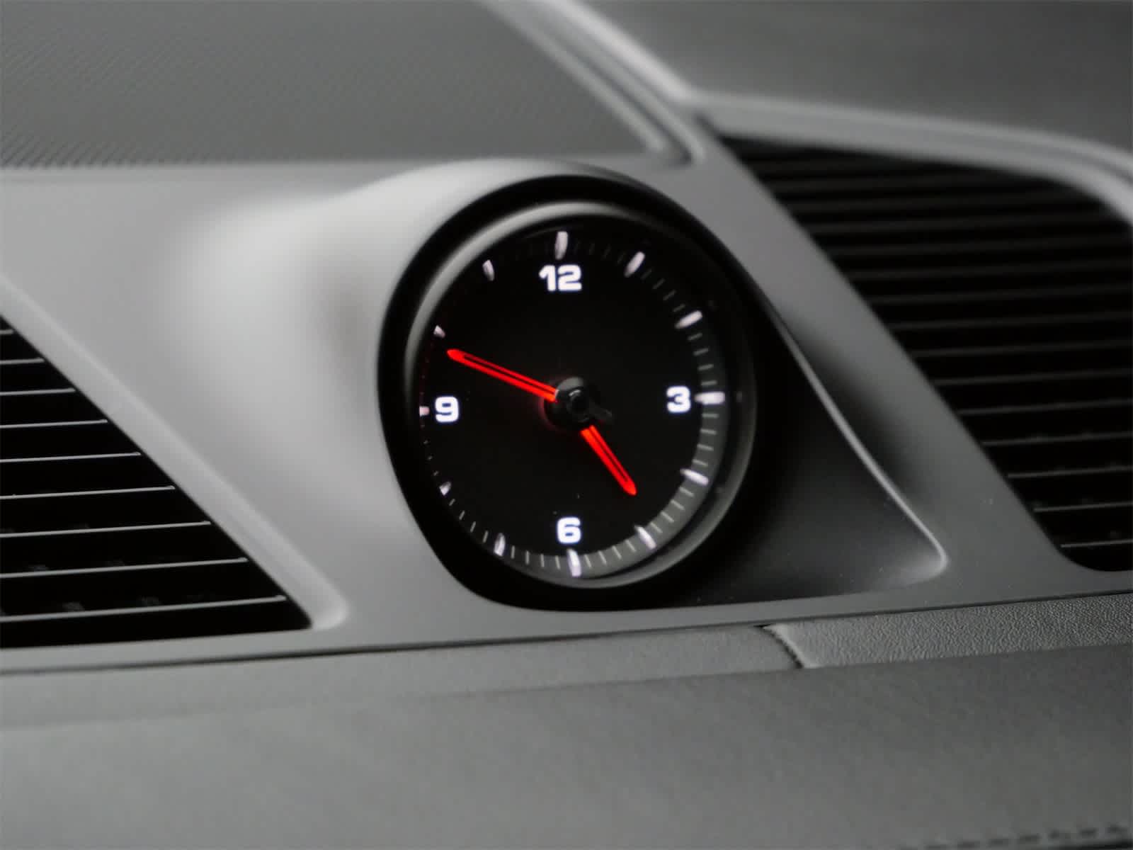 Thumbnail: 2023 Porsche Cayenne - 15