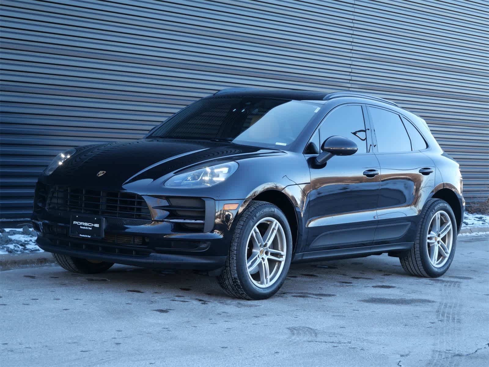 Thumbnail: 2020 Porsche Macan - 1