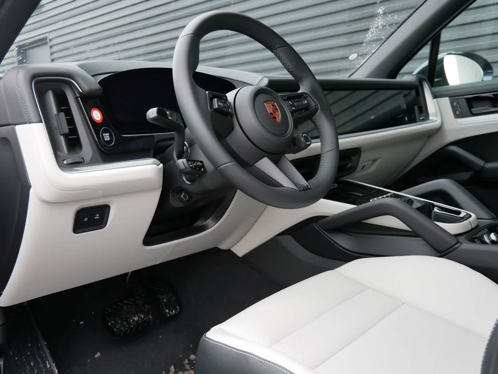 Thumbnail: 2026 Porsche Cayenne - 4