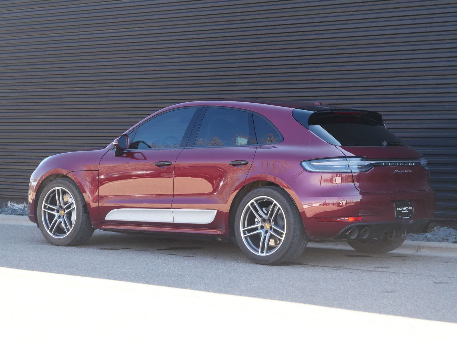 Thumbnail: 2021 Porsche Macan - 3
