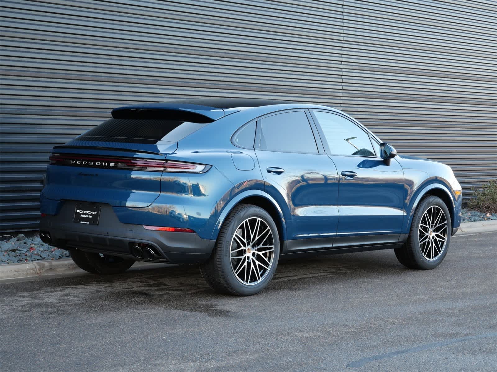 Thumbnail: 2026 Porsche Cayenne - 25