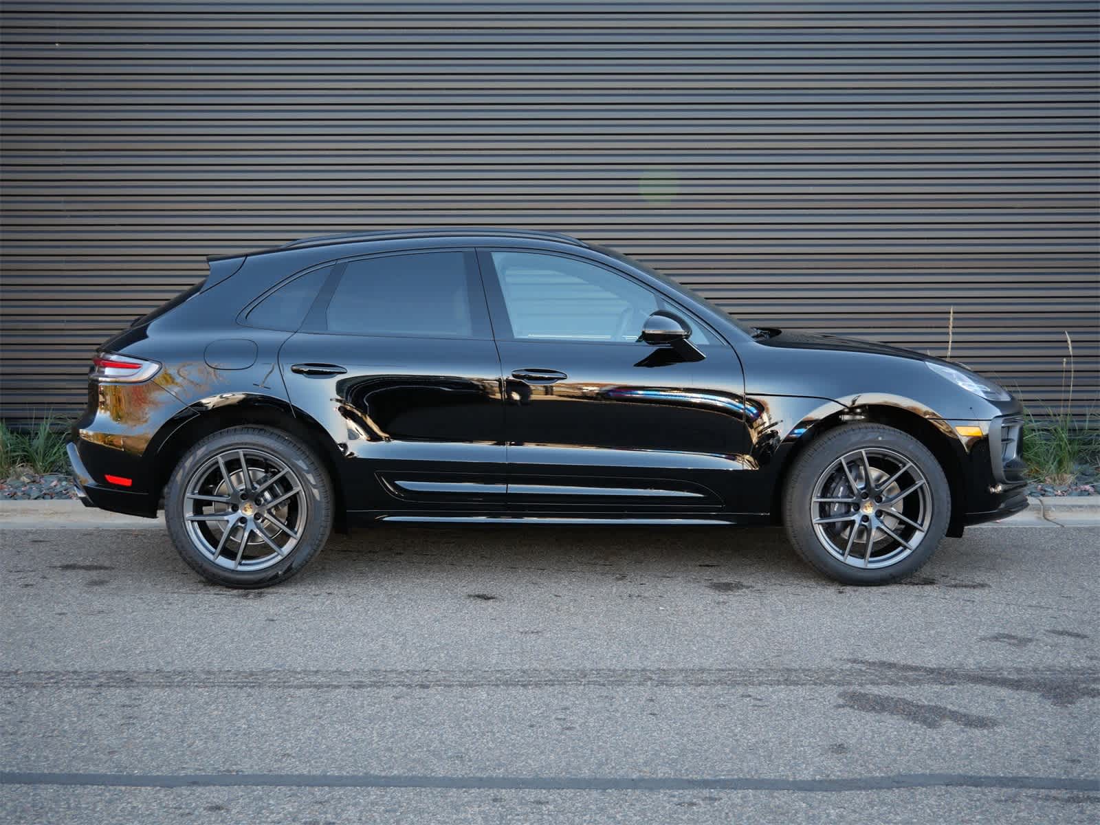 Thumbnail: 2026 Porsche Macan - 25