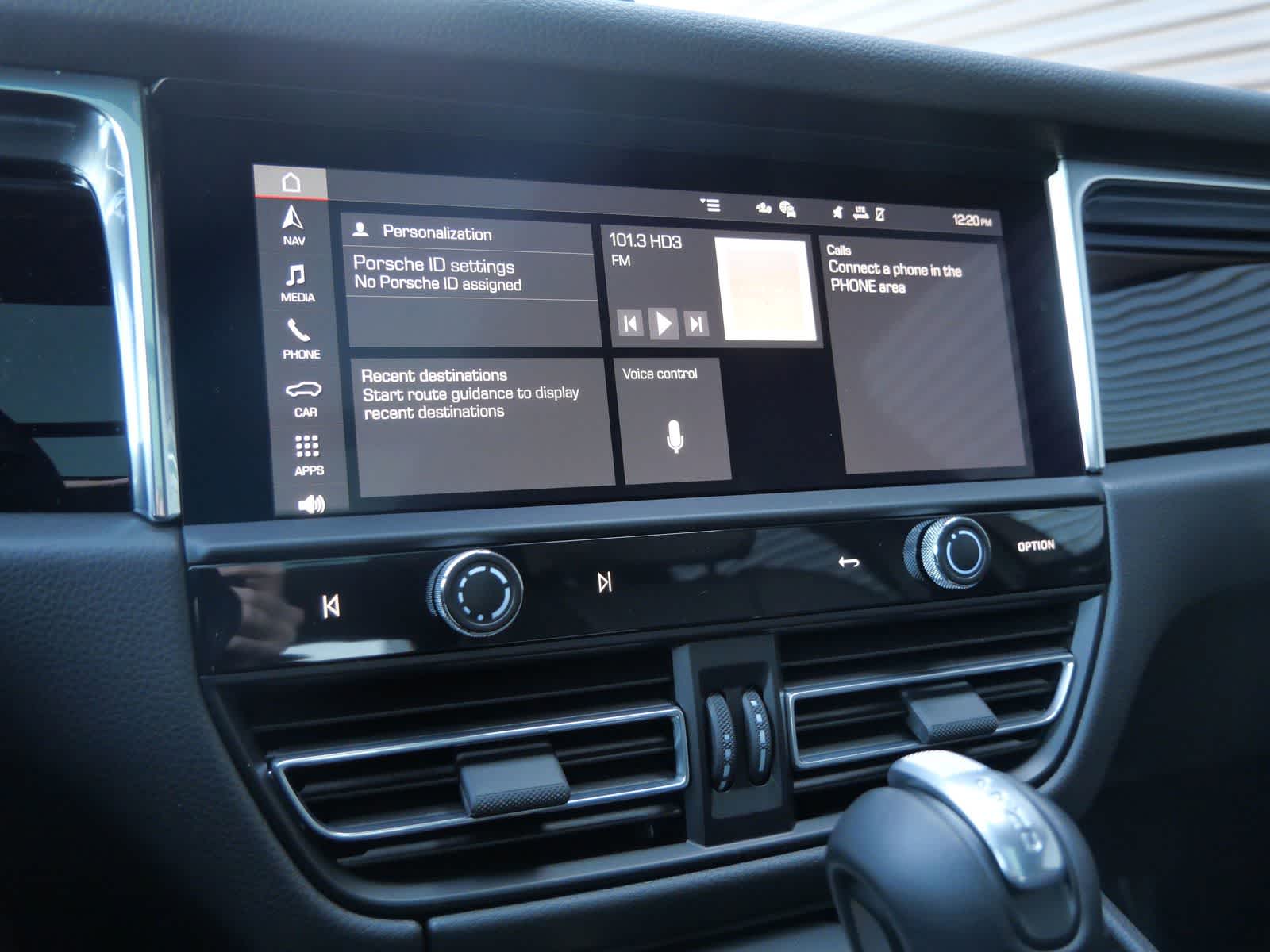 Thumbnail: 2026 Porsche Macan - 19