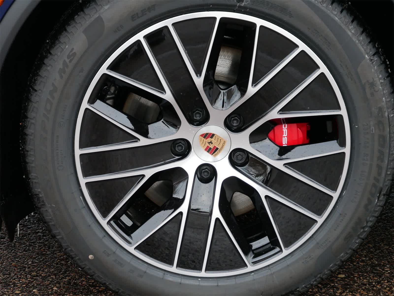 Thumbnail: 2025 Porsche Macan - 11