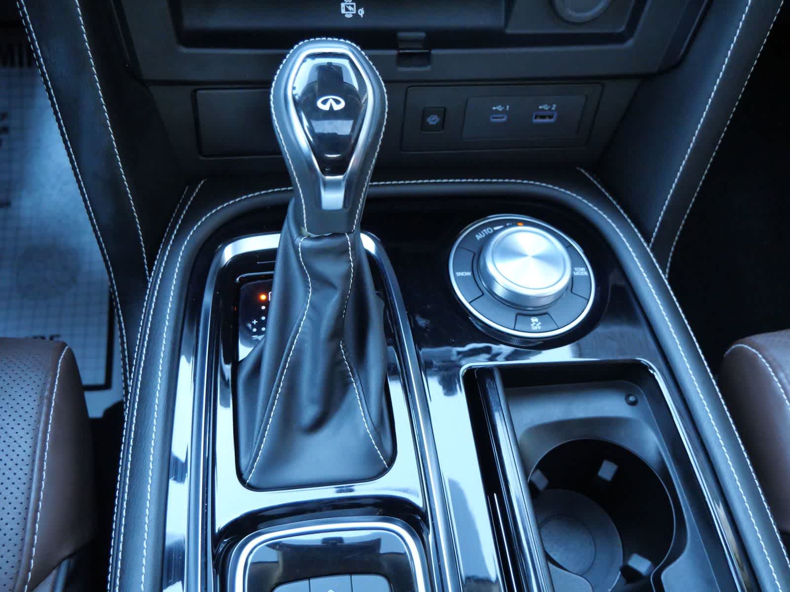 Thumbnail: 2023 INFINITI QX80 - 18