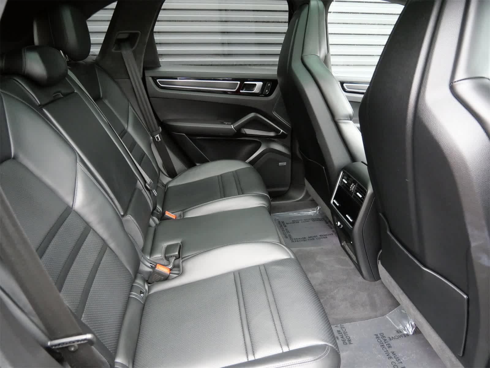 Thumbnail: 2023 Porsche Cayenne - 28