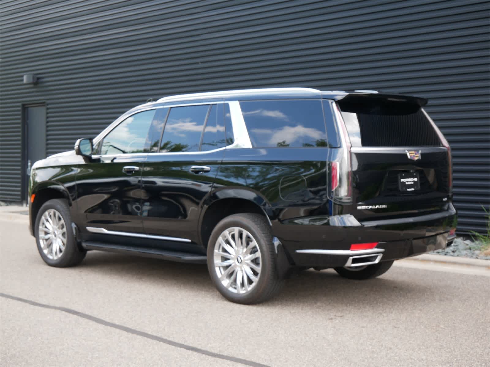 Thumbnail: 2021 Cadillac Escalade - 3