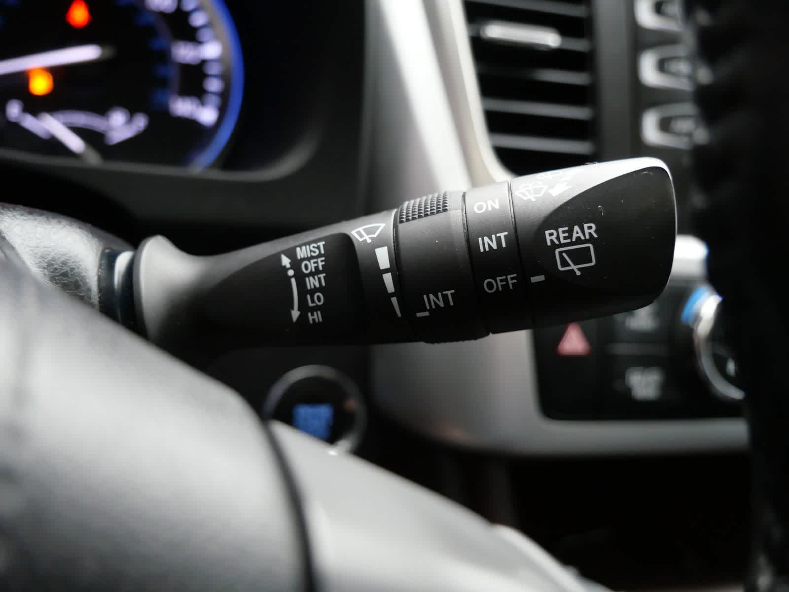 Thumbnail: 2018 Toyota Highlander - 23