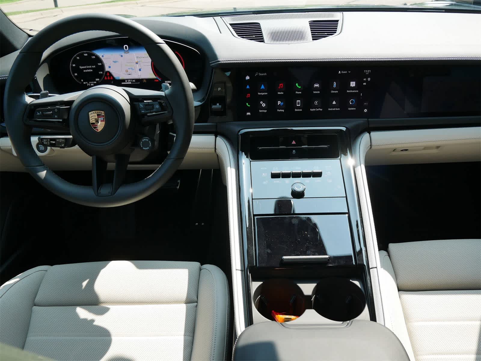 Thumbnail: 2025 Porsche Panamera - 7