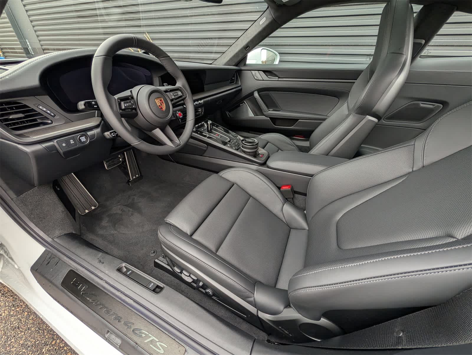 Thumbnail: 2026 Porsche 911 - 4