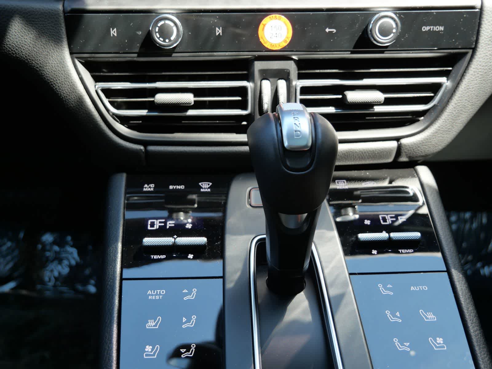 Thumbnail: 2025 Porsche Macan - 18