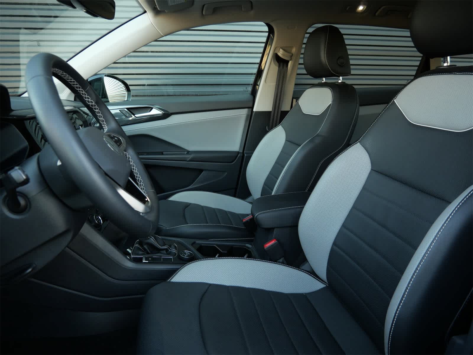 Thumbnail: 2023 Volkswagen Taos - 5