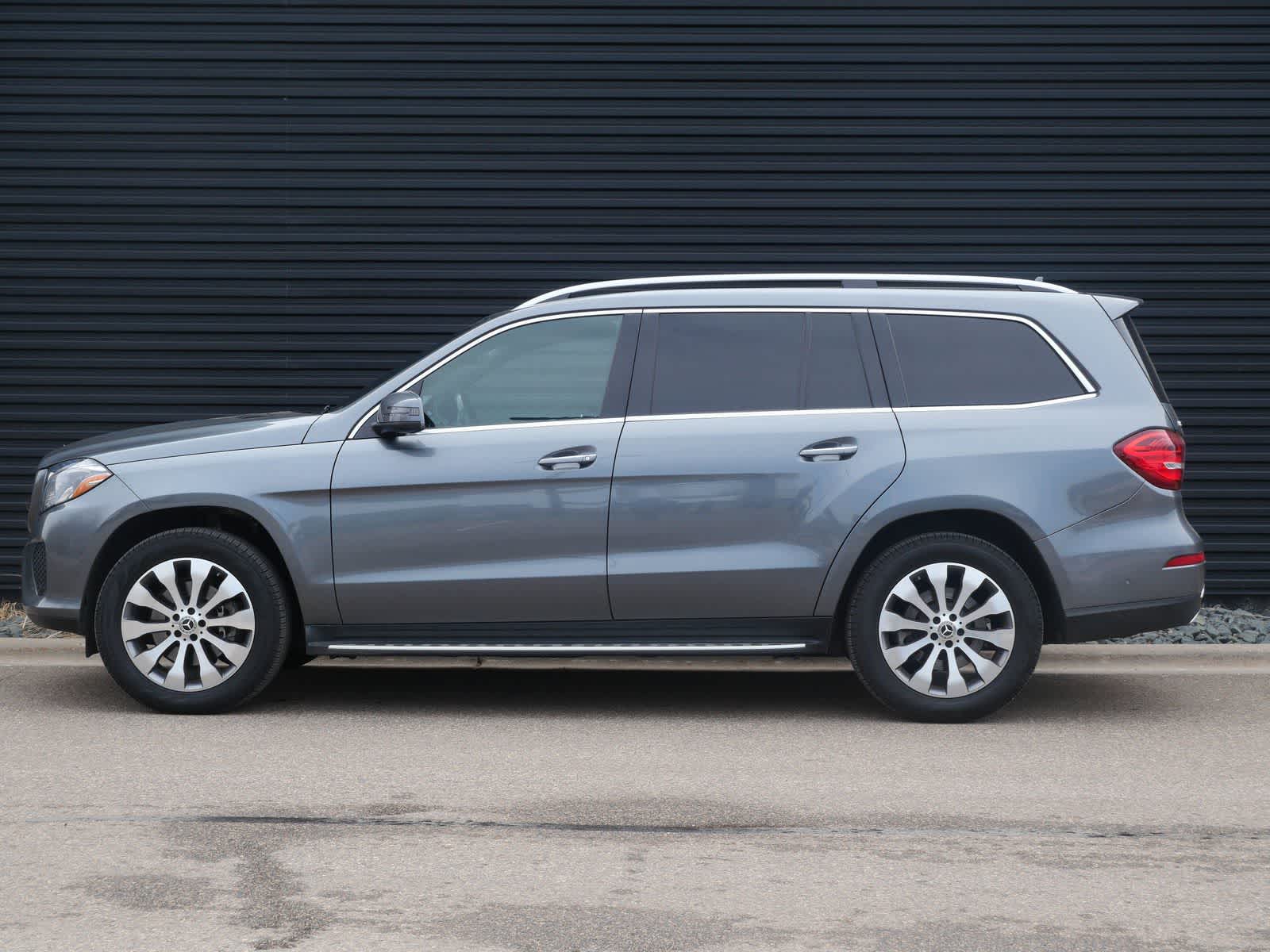 Thumbnail: 2019 Mercedes-Benz GLS - 2