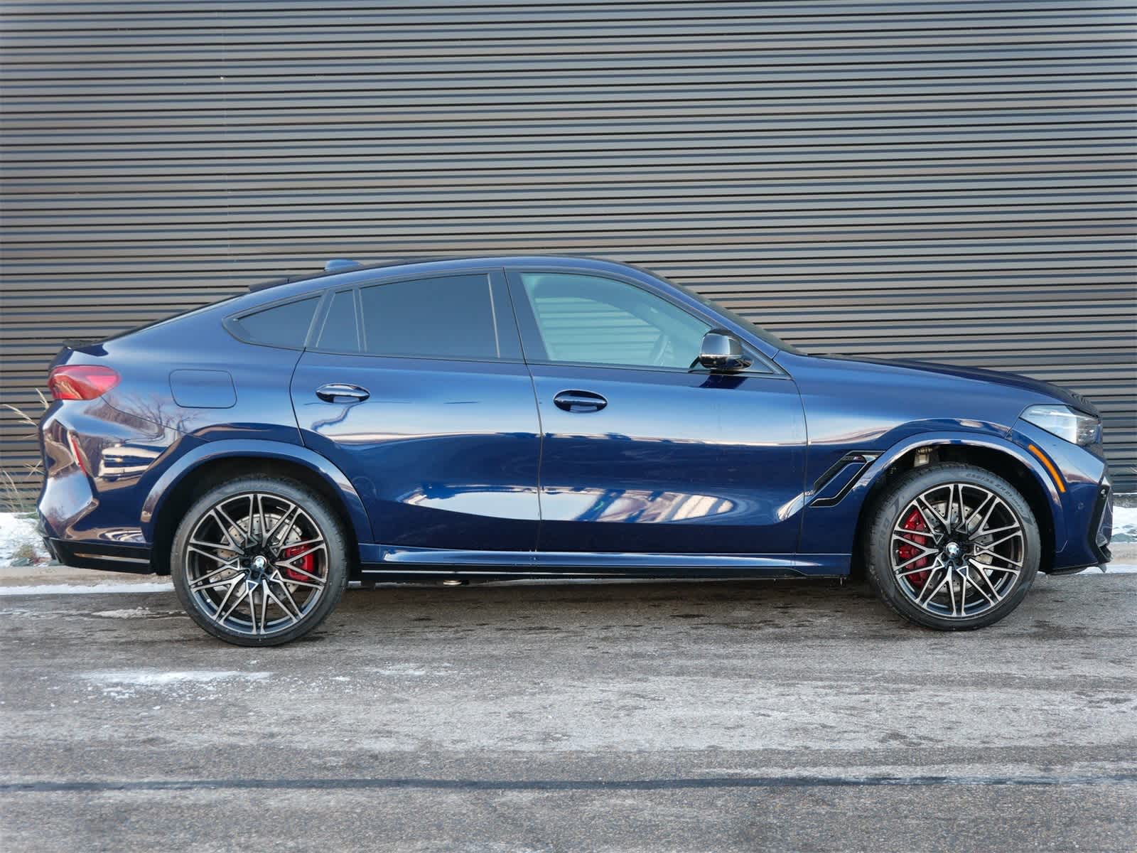 Thumbnail: 2022 BMW X6 - 24
