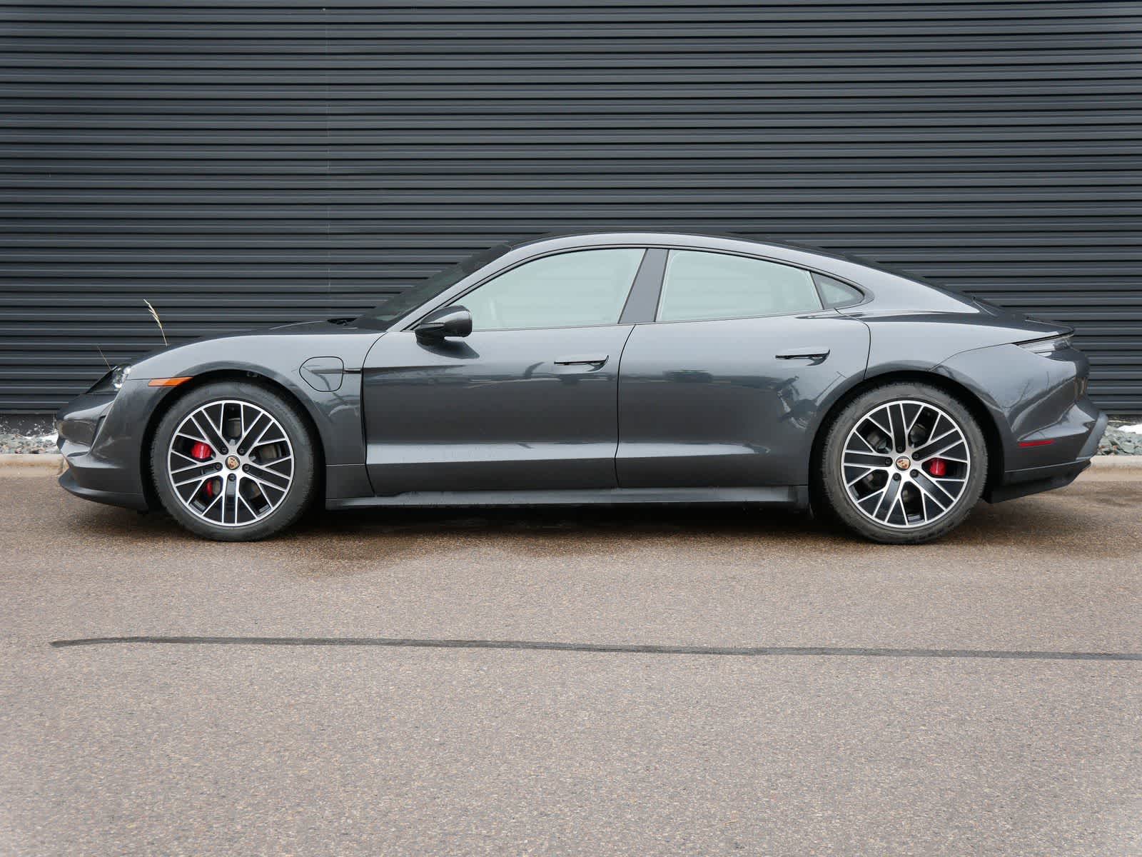 Thumbnail: 2021 Porsche Taycan - 2