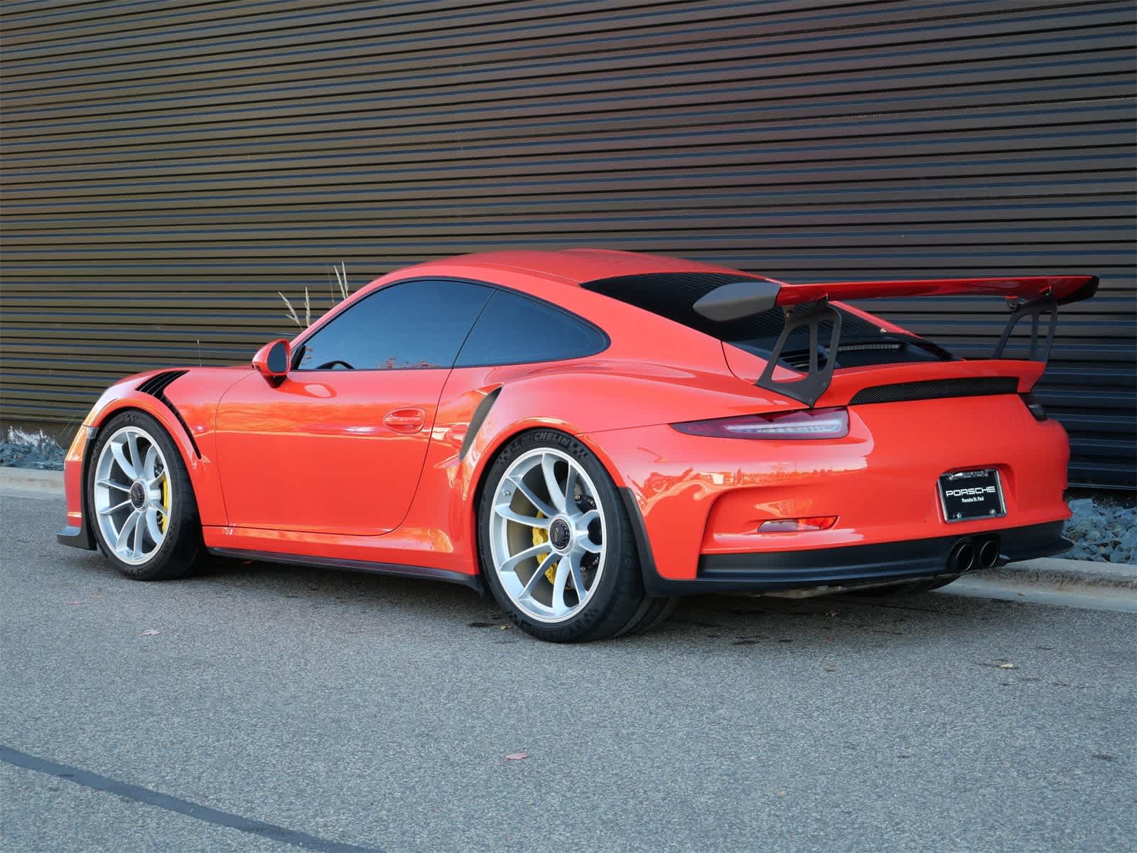 Thumbnail: 2016 Porsche 911 - 3