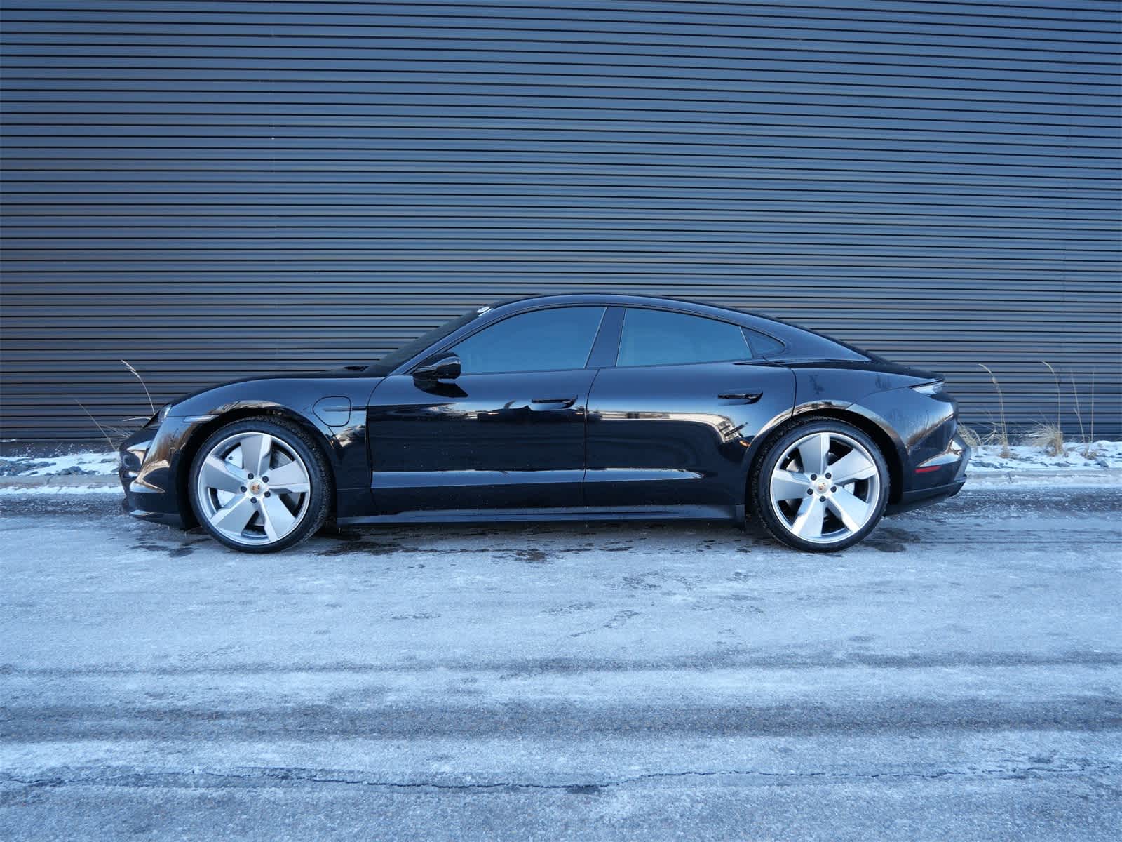 Thumbnail: 2020 Porsche Taycan - 2