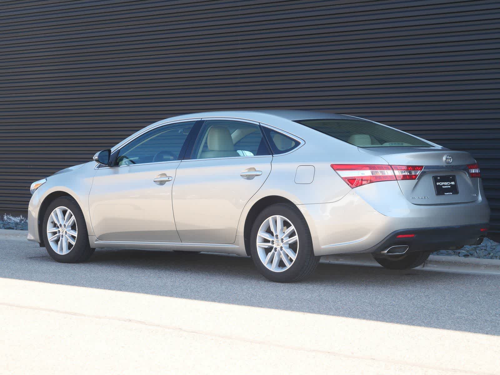 Thumbnail: 2013 Toyota Avalon - 3
