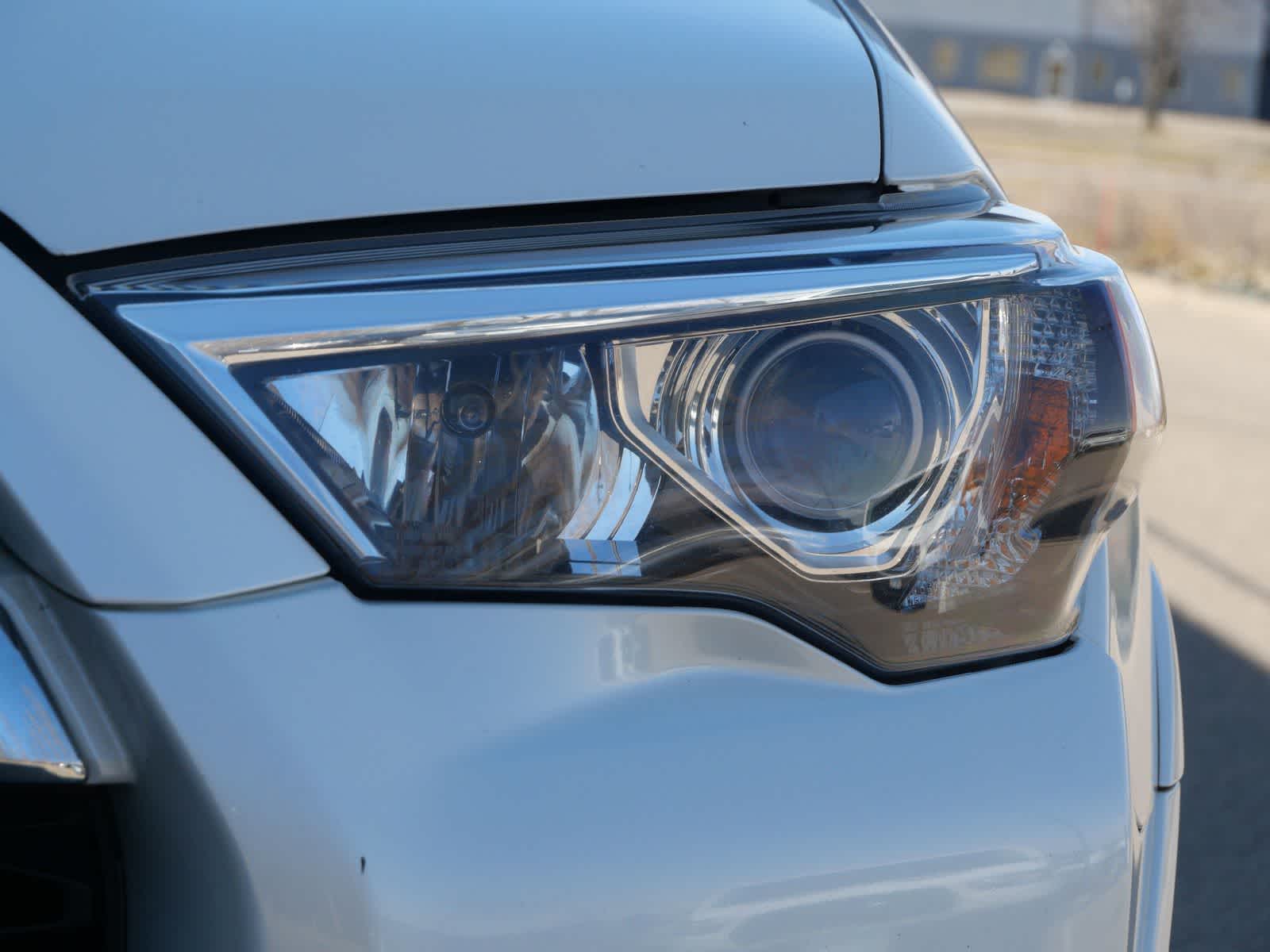 Thumbnail: 2018 Toyota 4Runner - 6