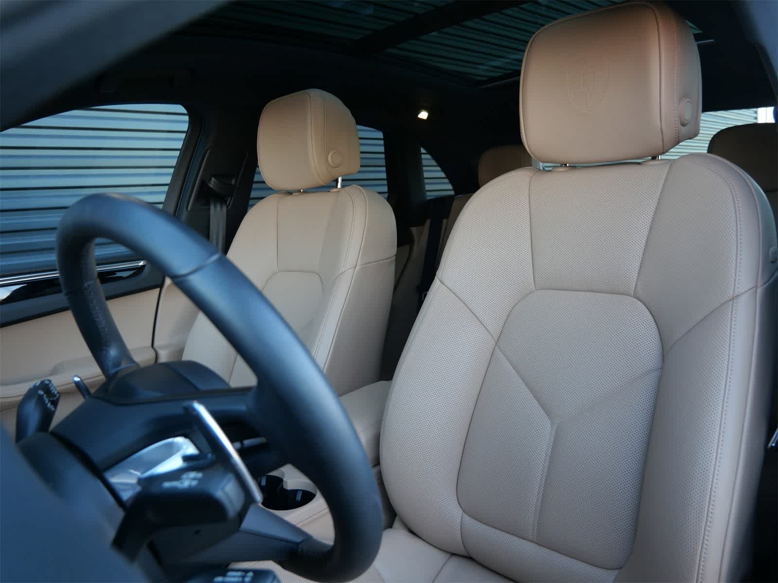 Thumbnail: 2025 Porsche Macan - 5