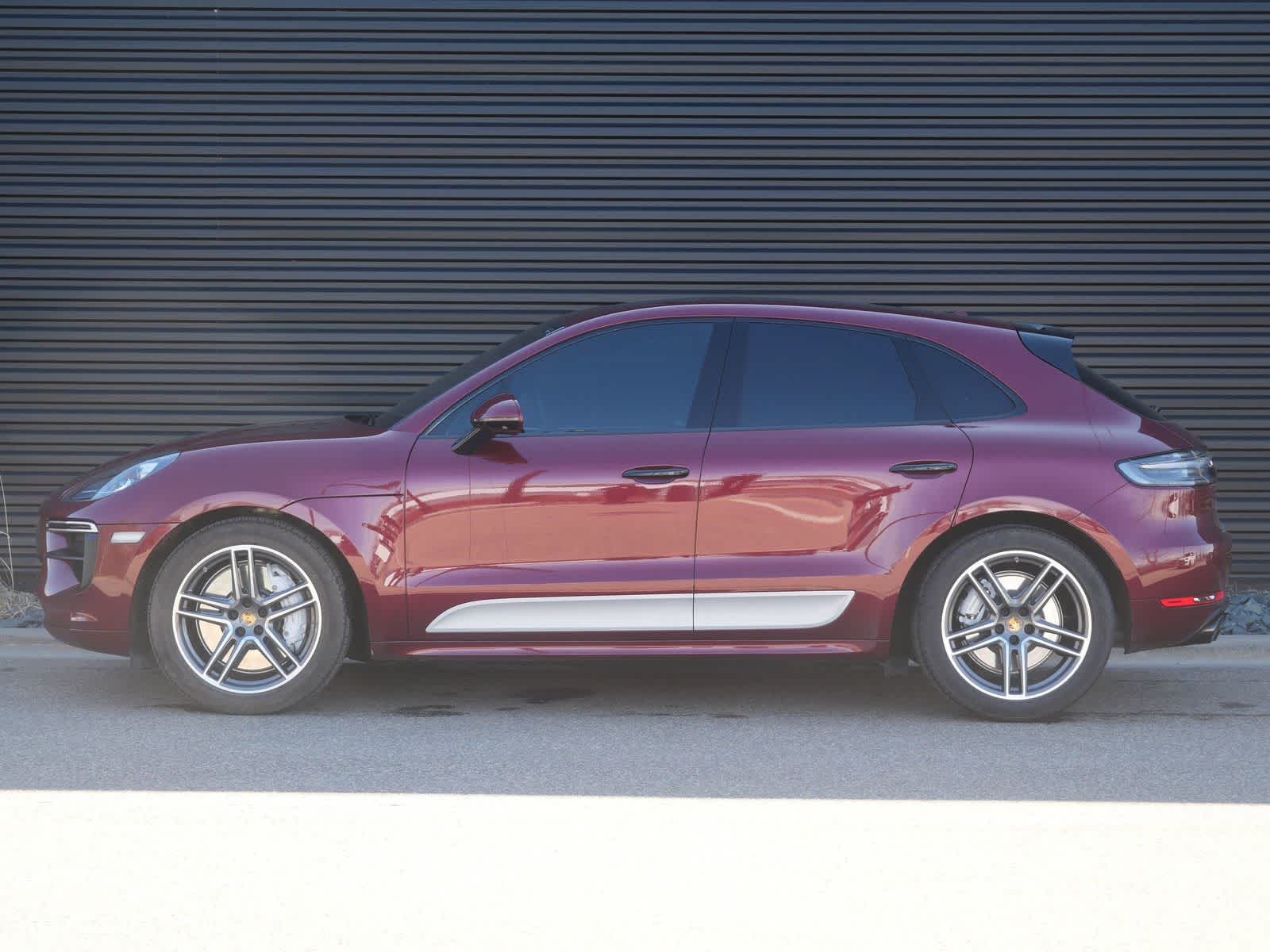 Thumbnail: 2021 Porsche Macan - 2
