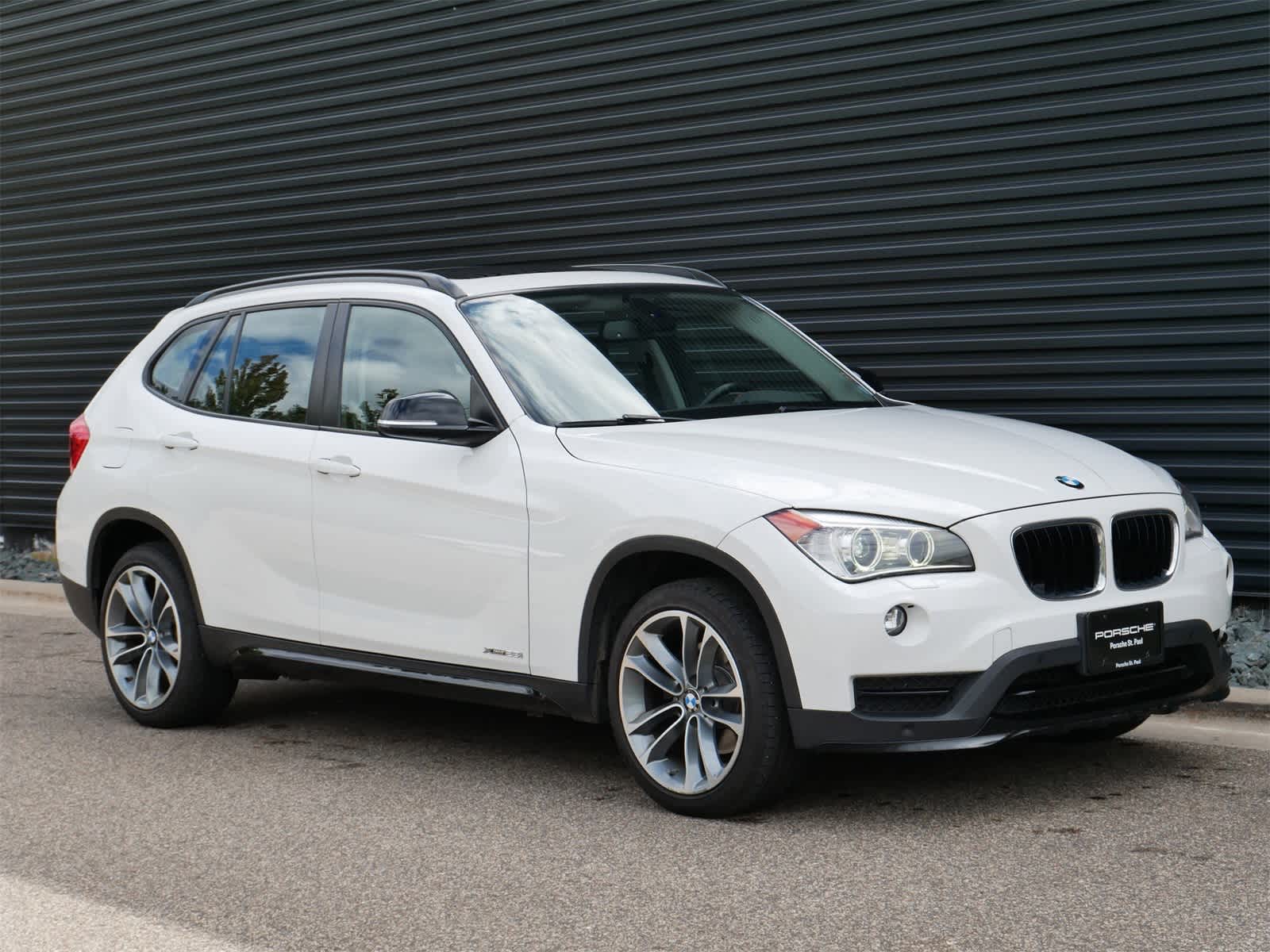 Thumbnail: 2015 BMW X1 - 14