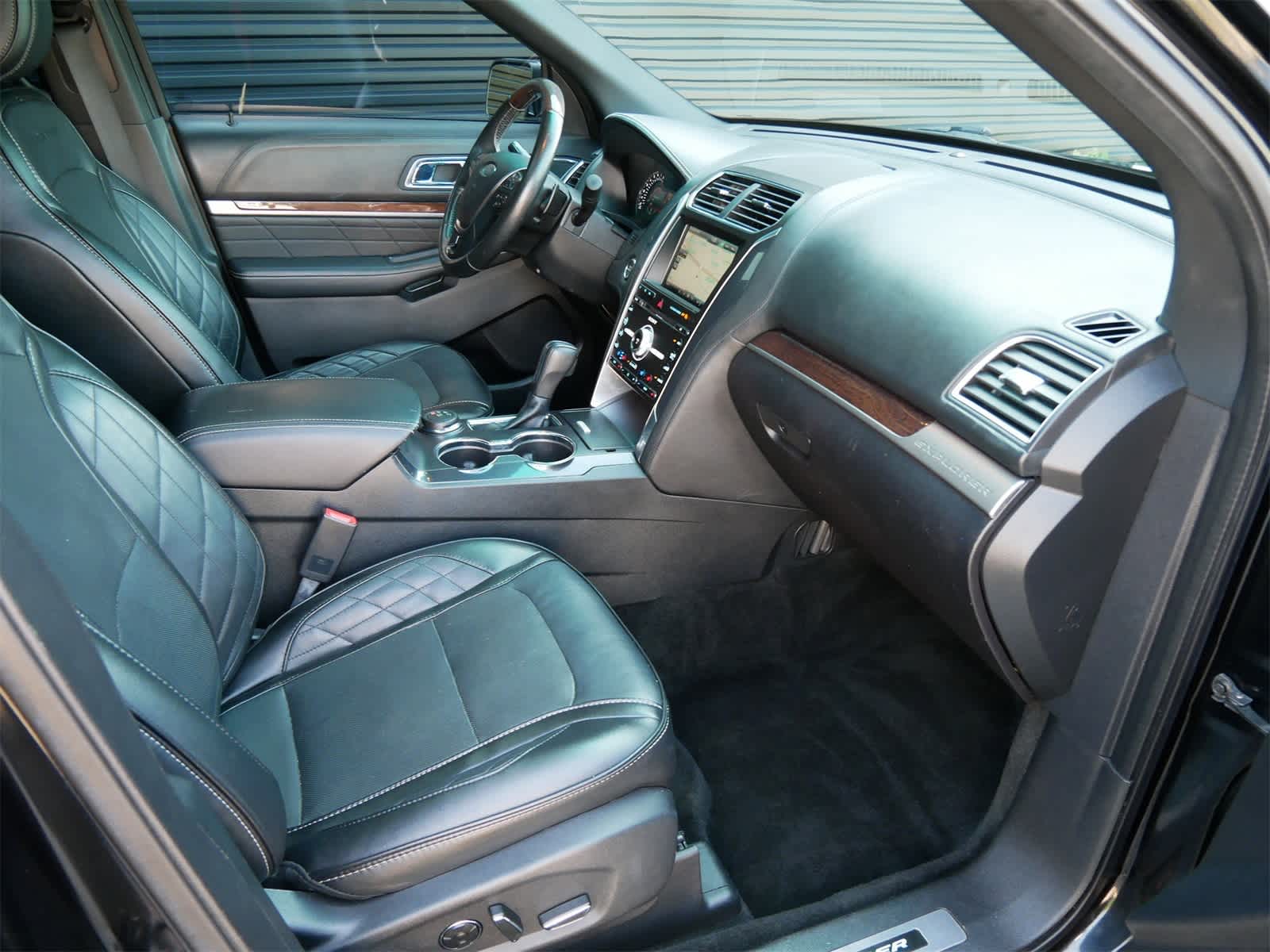 Thumbnail: 2016 Ford Explorer - 26