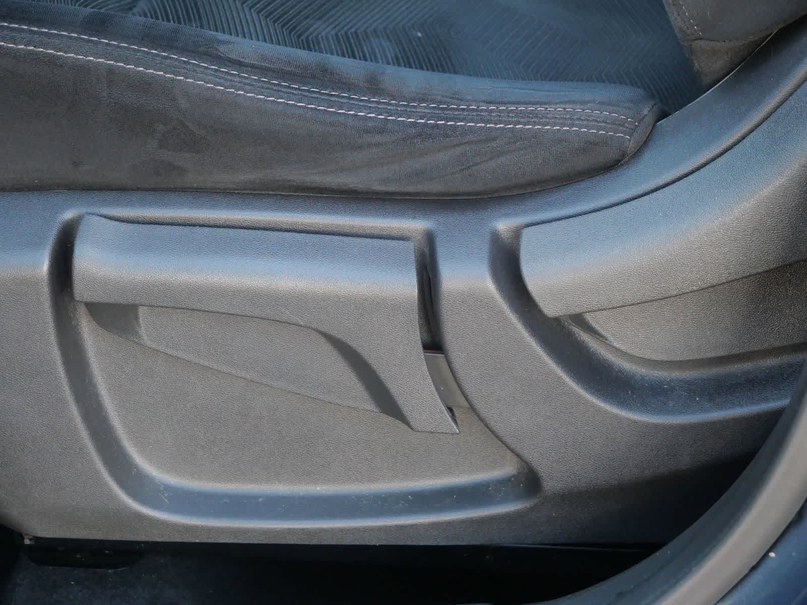 Thumbnail: 2016 Nissan Rogue - 10