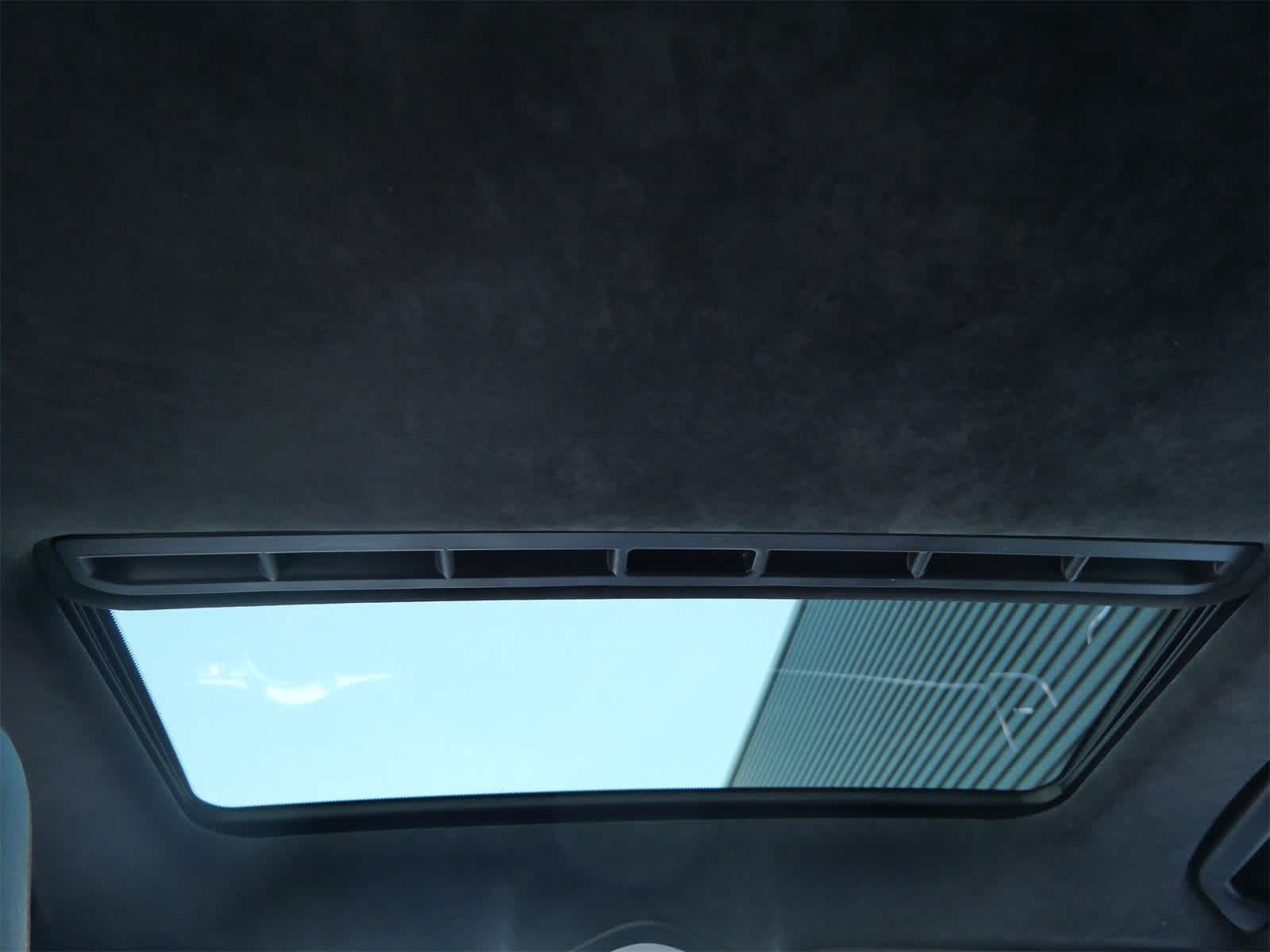 Thumbnail: 2016 Porsche Panamera - 14