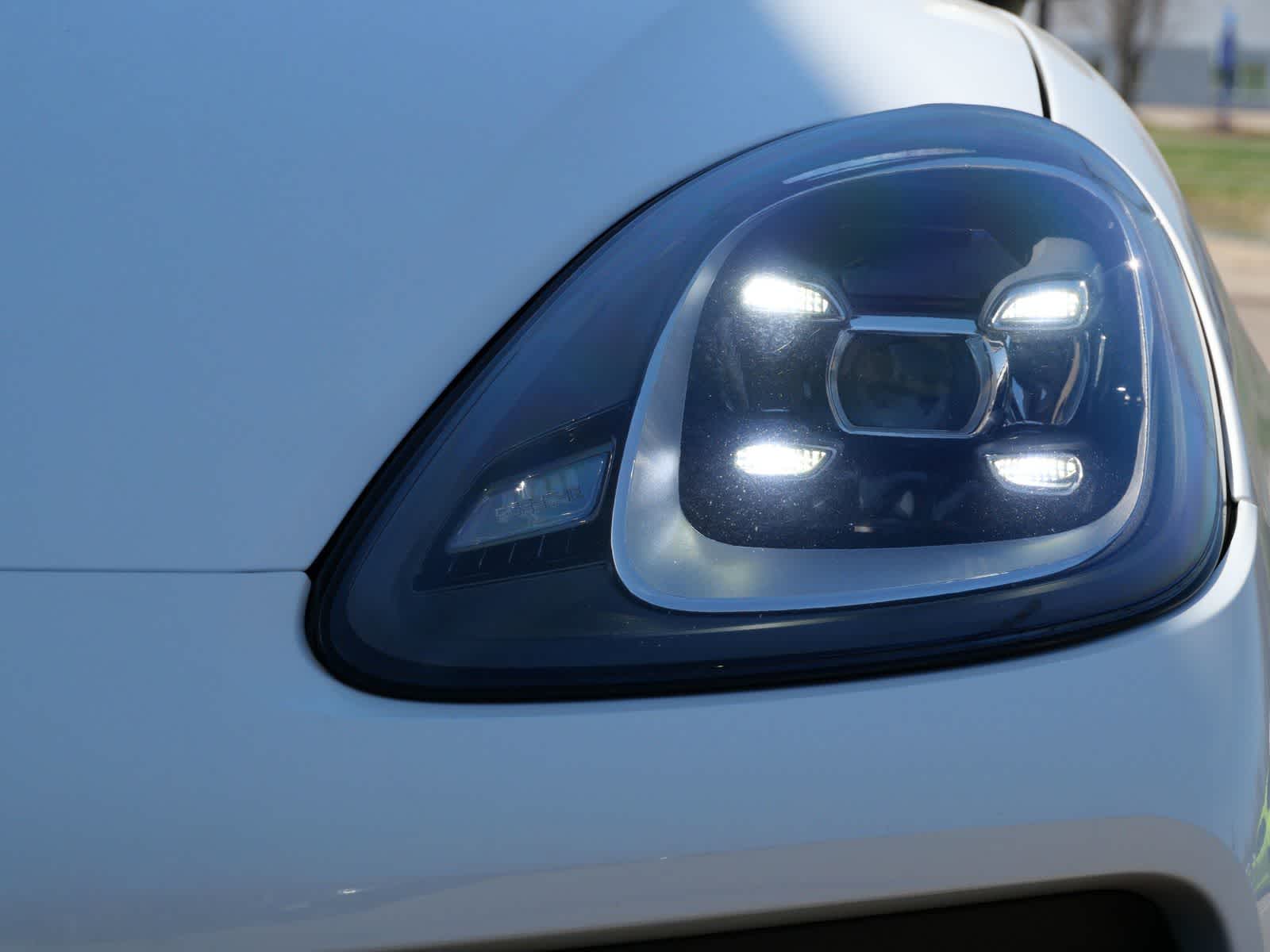 Thumbnail: 2021 Porsche Cayenne - 6