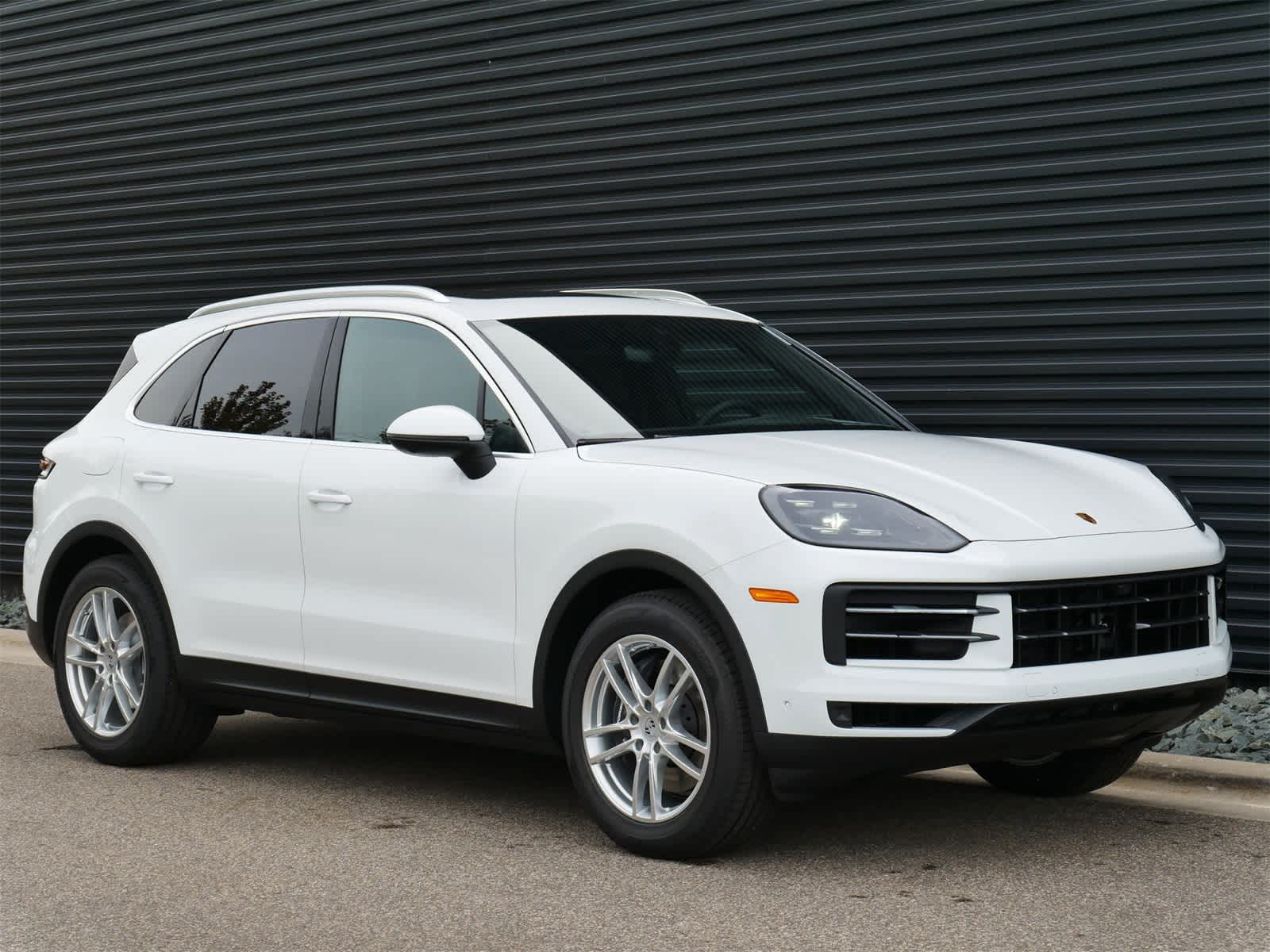 Thumbnail: 2026 Porsche Cayenne - 25