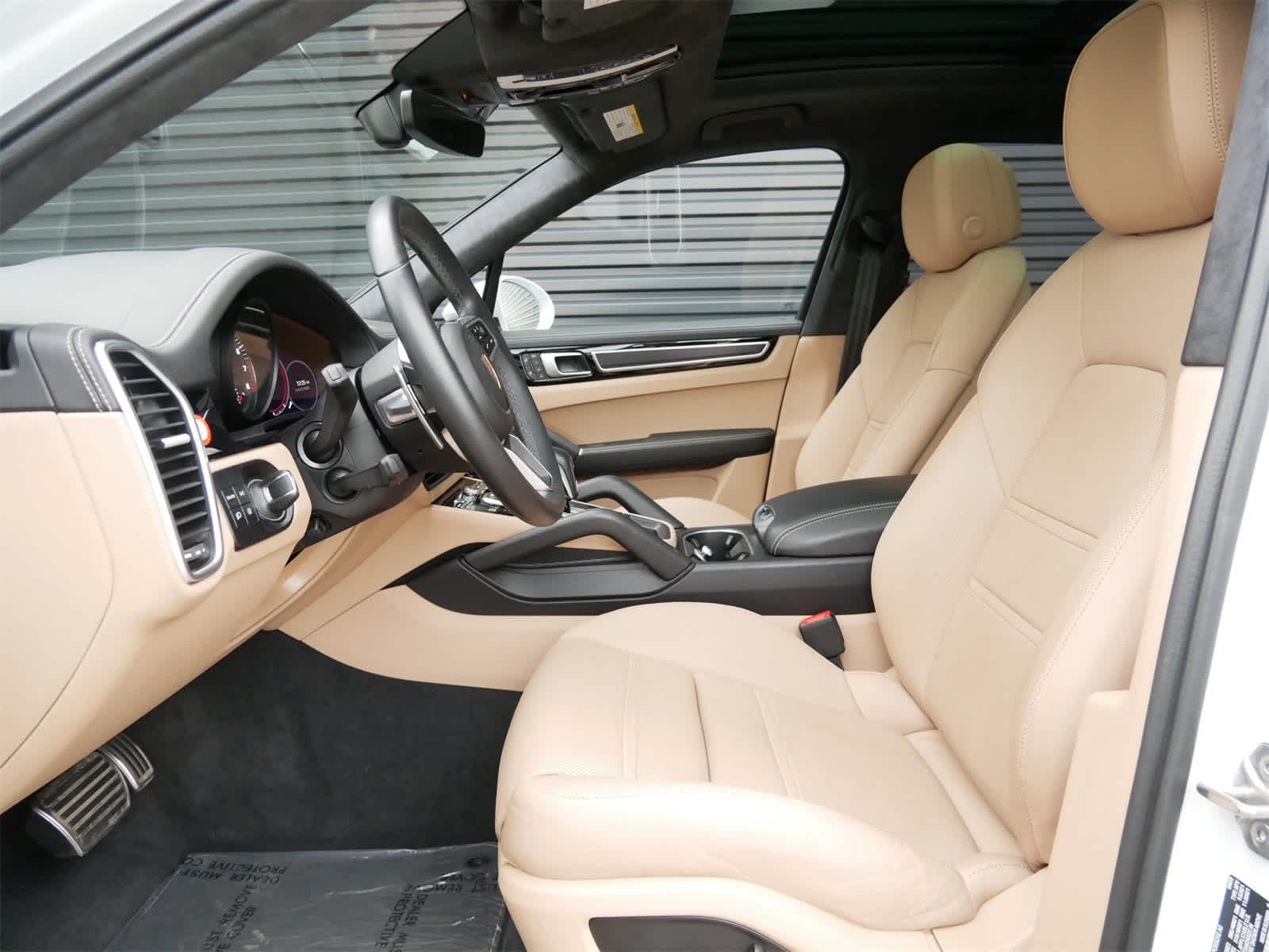 Thumbnail: 2022 Porsche Cayenne - 5