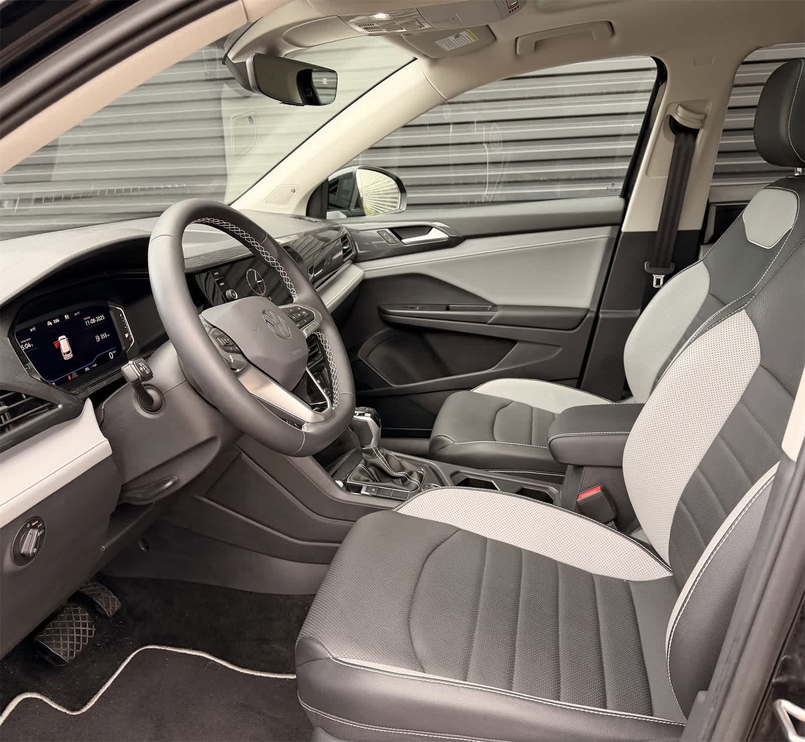 Thumbnail: 2023 Volkswagen Taos - 5