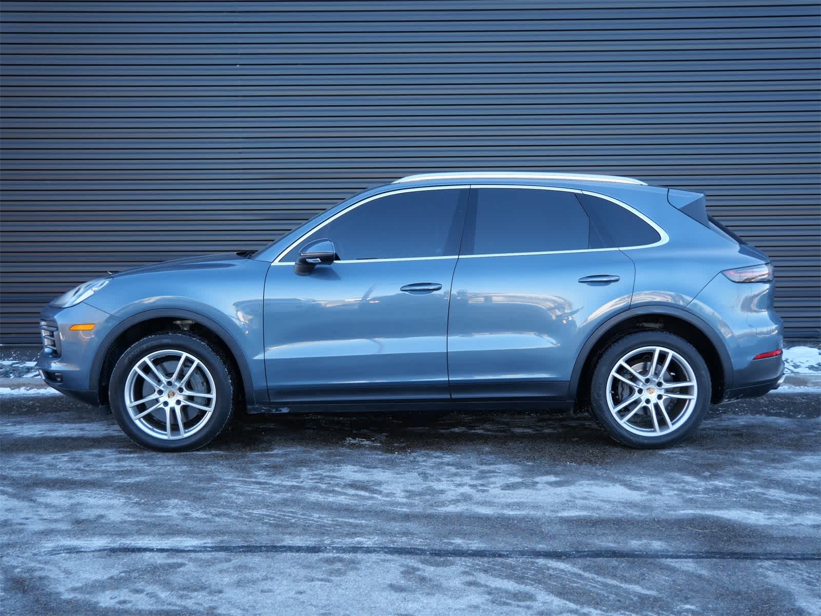 Thumbnail: 2019 Porsche Cayenne - 2