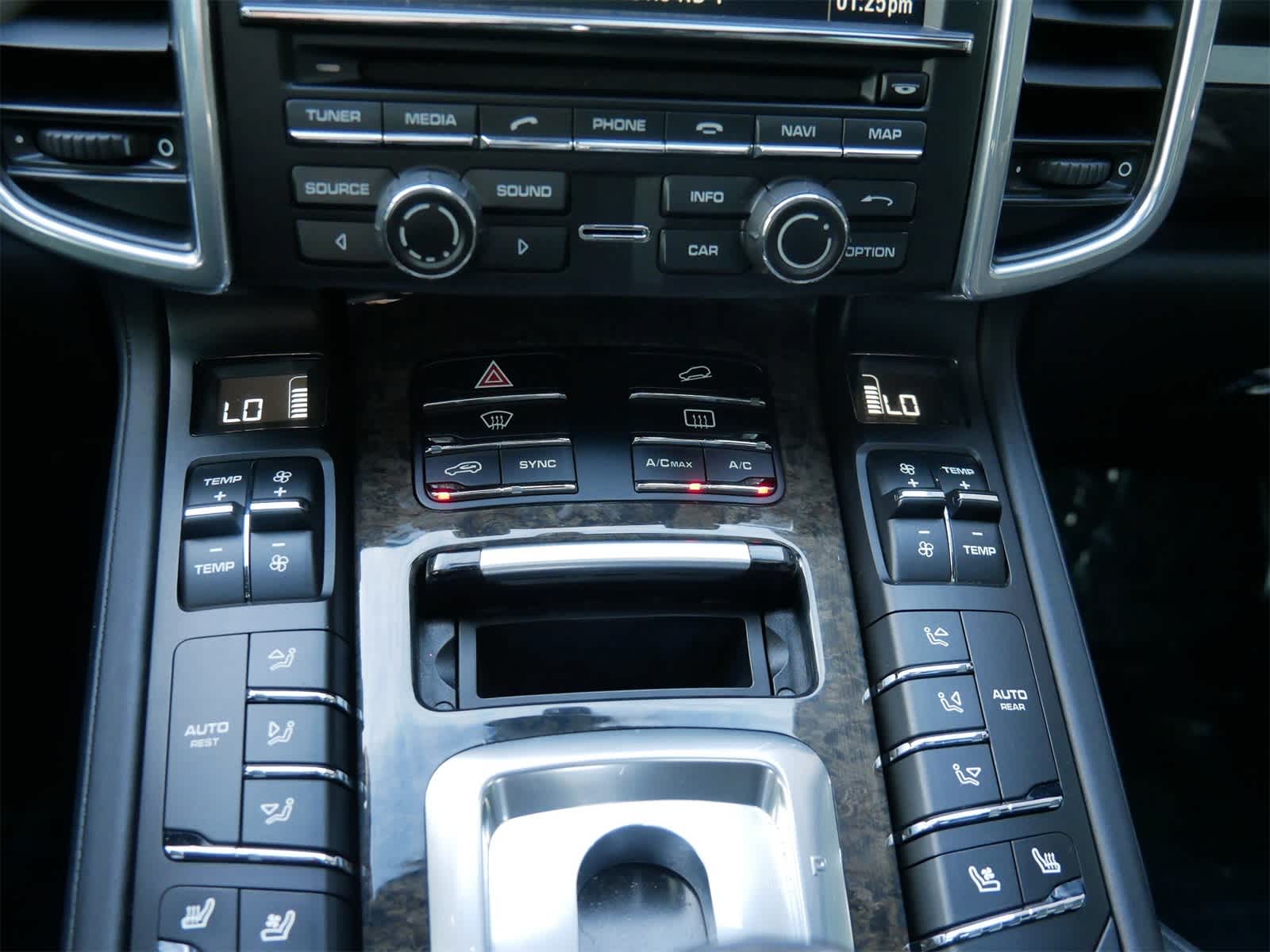 Thumbnail: 2014 Porsche Cayenne - 21