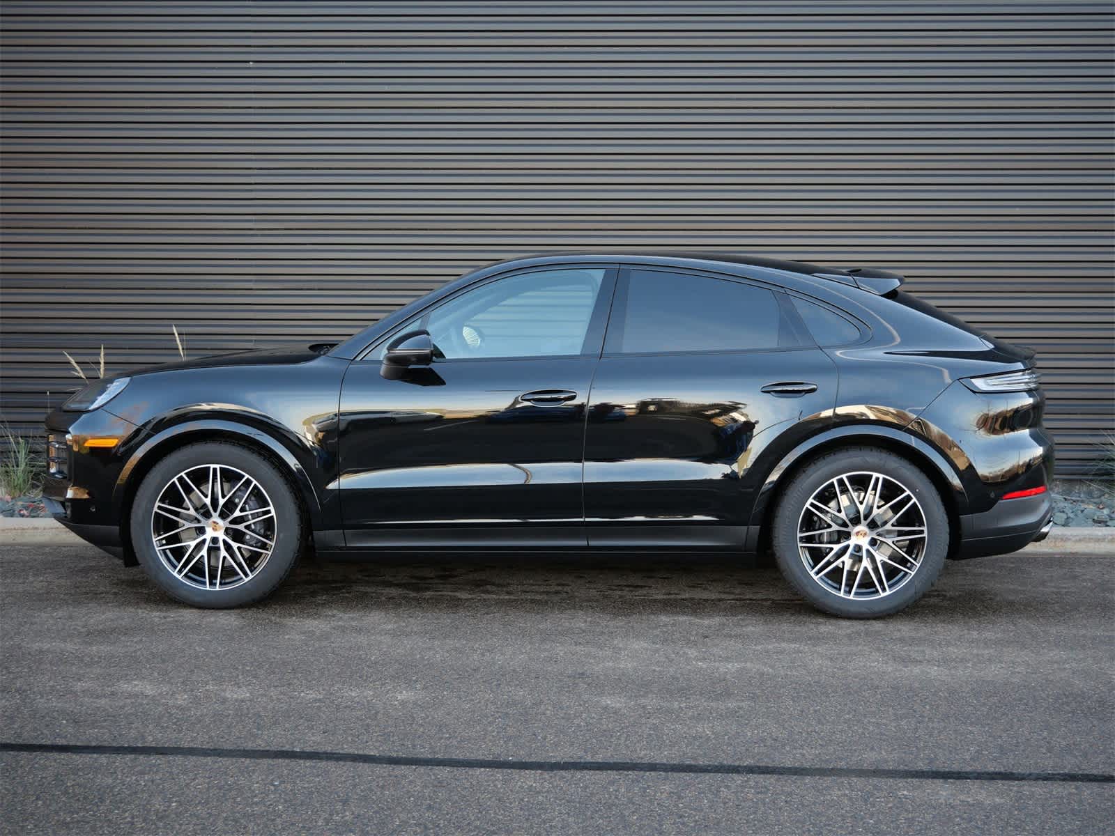 Thumbnail: 2026 Porsche Cayenne - 2