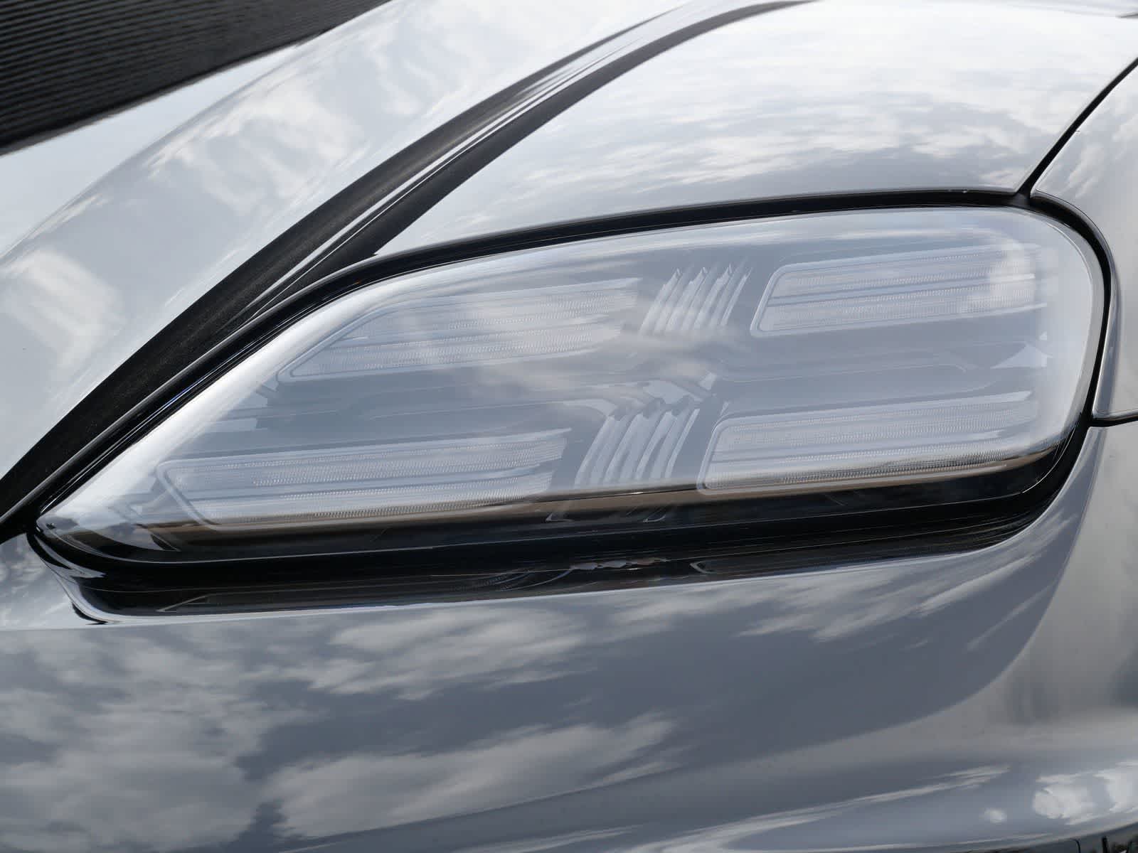 Thumbnail: 2025 Porsche Macan - 6