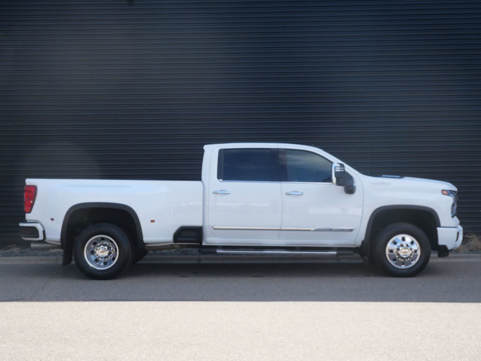 Thumbnail: 2024 Chevrolet Silverado 3500 - 26