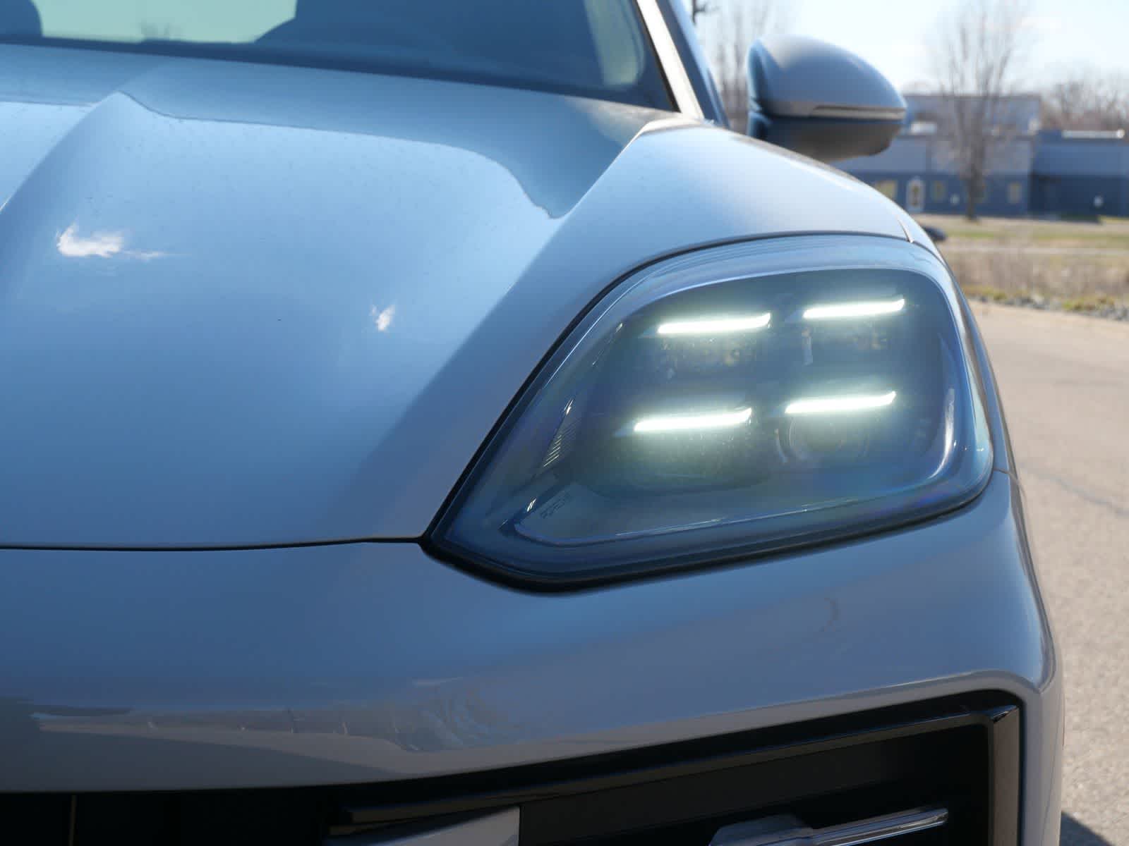 Thumbnail: 2026 Porsche Cayenne - 6